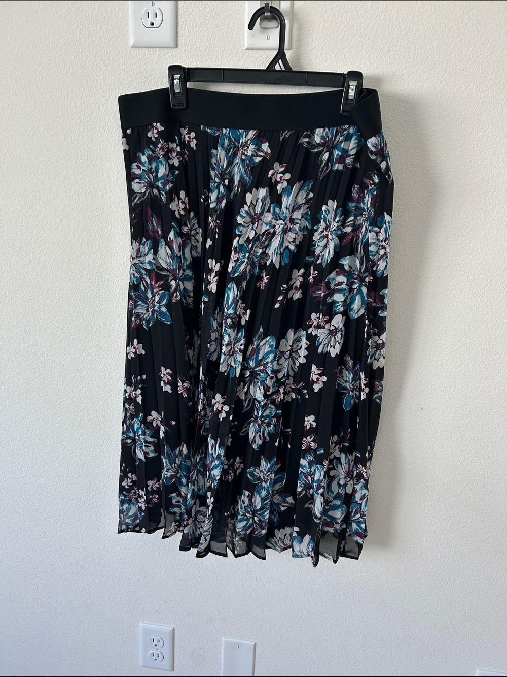 Floral Pleated Midi Skirt - Black with Teal & White Flowers
